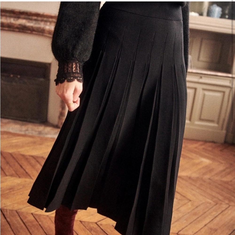 Sezane Black Midi Skirt - Picture 2 of 6